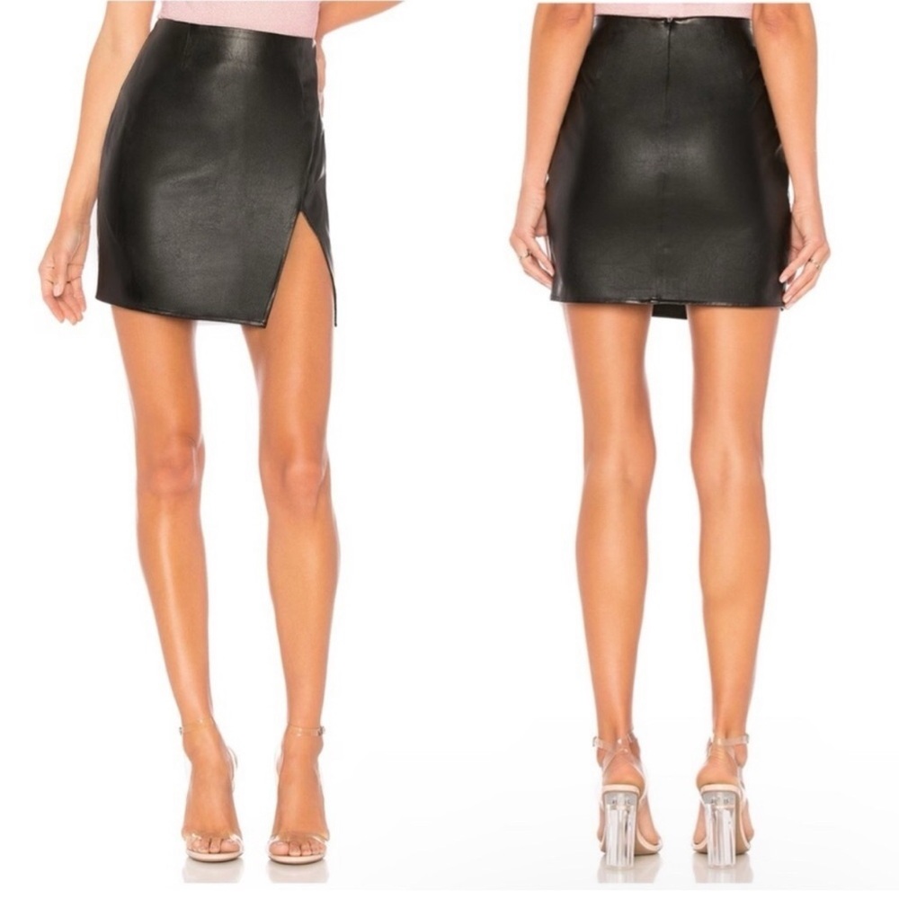 SUPERDOWN vegan Slit skirt… fits so good;) size:L